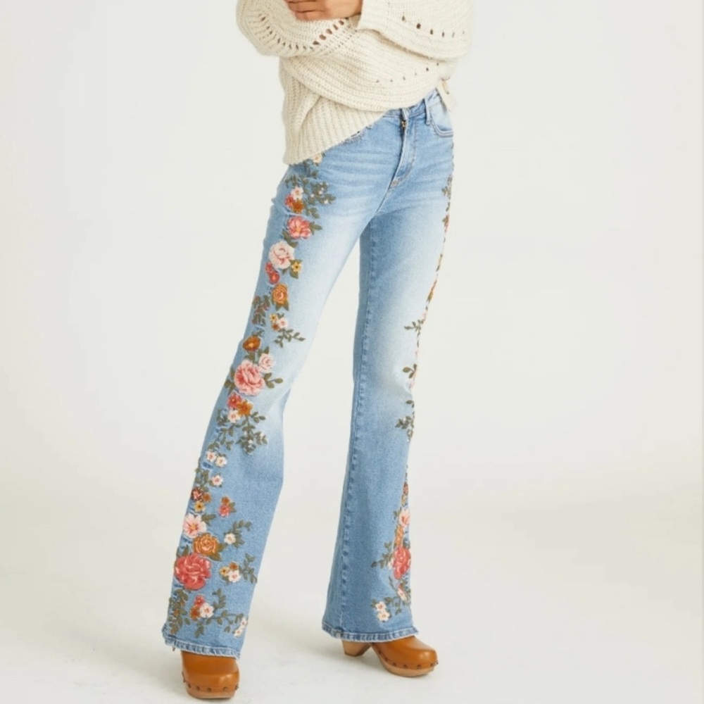 NWT Driftwood Free People Farrah Embroidered Jeans